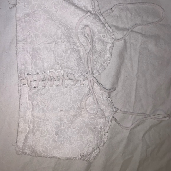 Crop top - Picture 1 of 3